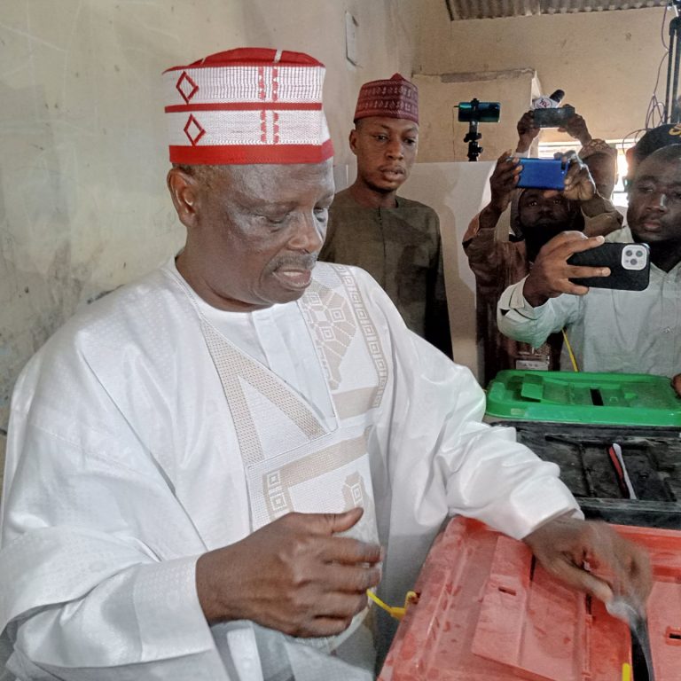 I’m confident of winning – Kwankwaso as hundreds cheer him at polling unit